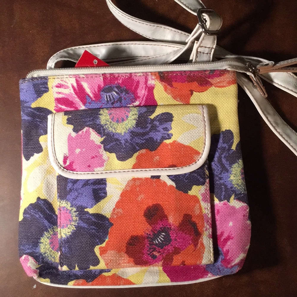 Brand new purse! - Picture 2 of 3
